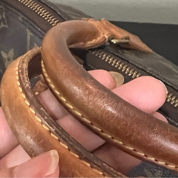 Louis Vuitton Alma PM Handbag Monogram - Picture 4 of 15